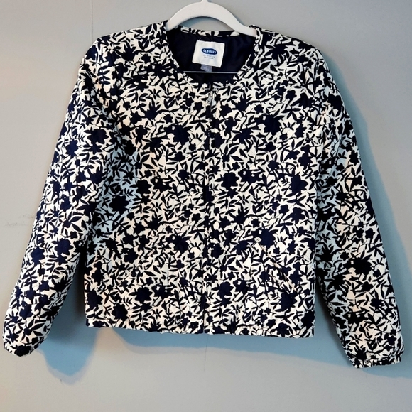 Old Navy cotton quilted zip jacket, black and white. Size xs. New condition. - Picture 1 of 10